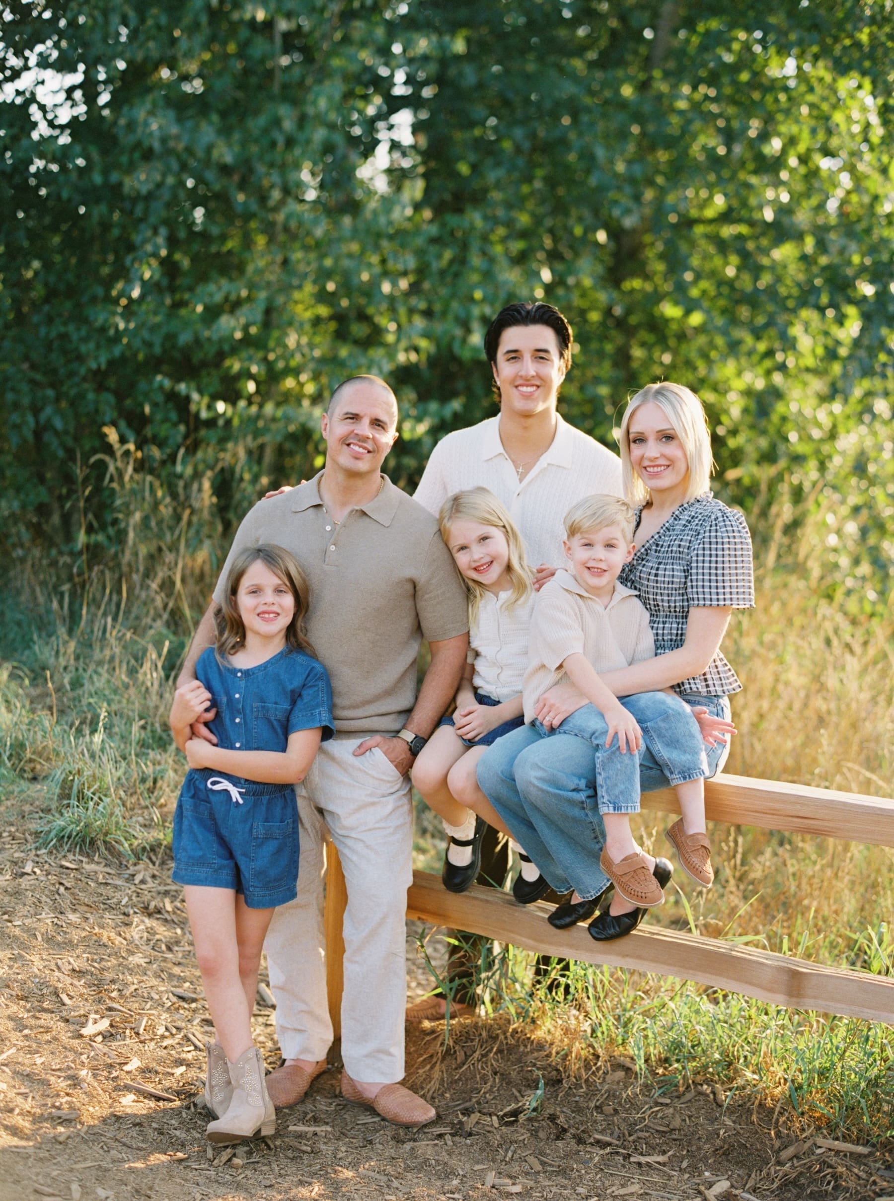 family posing during family photo shoot at Marymooor Park